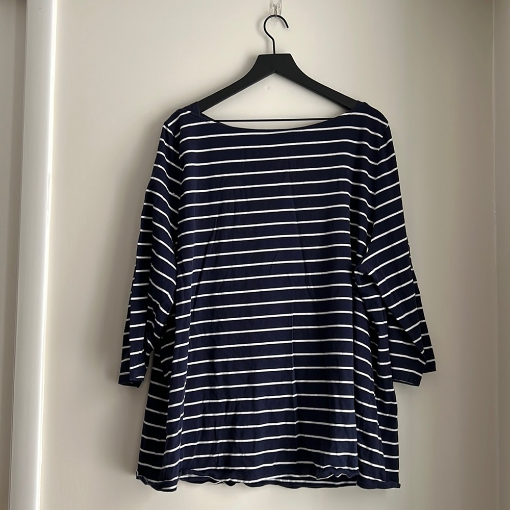 3/4 sleeve striped navy shirt
